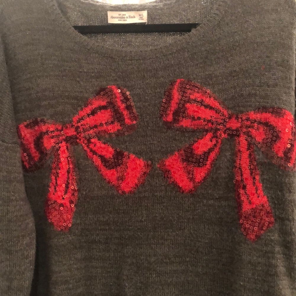 Abercrombie & Fitch sweater - Picture 2 of 4